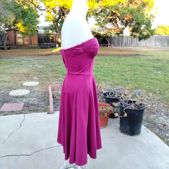 Bebe Fuchsia Minidress With Pockets - Picture 5 of 10